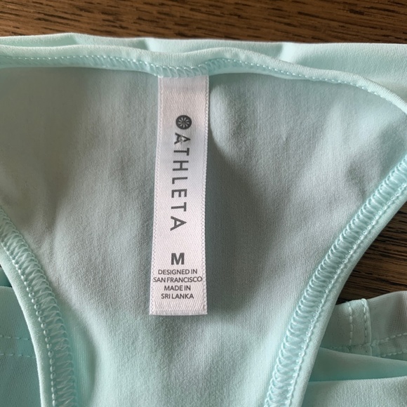 Athleta Women's Active Tank Size Medium - Picture 5 of 8